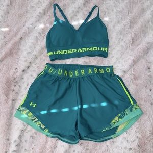Under armour size small athletic set